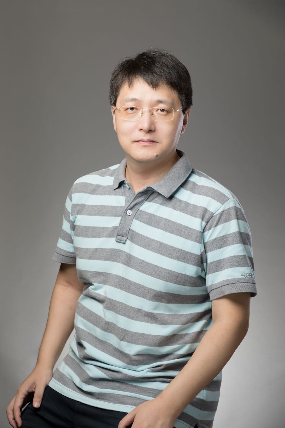 开云官方注册创新论坛第九百五十七讲：Searching New Phenomenon in Uniformly Hyperbolic Systems