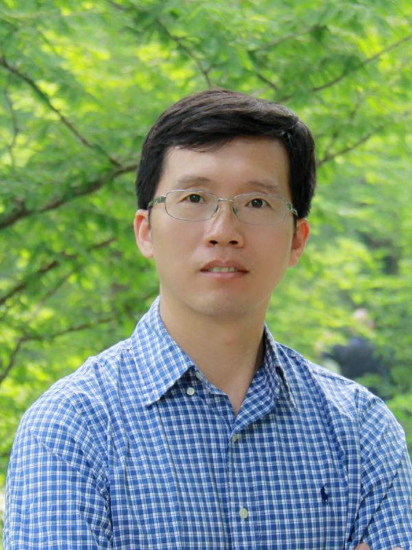 开云官方注册创新论坛第六百二十九讲（“弘扬爱国奋斗精神、建功立业新时代”系列活动)：叶绿素合成的光调控机制
