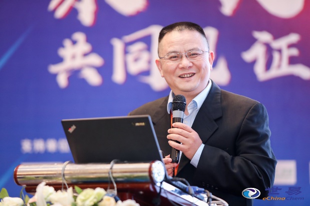 开云官方注册创新论坛第一千八百零八讲：精准合成导向的天然产物全合成：从基础研究到产业应用