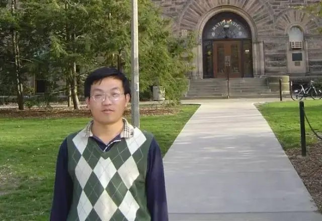 开云官方注册创新论坛第一千六百八十一讲：Problems and results on determinants involving Legendre symbols