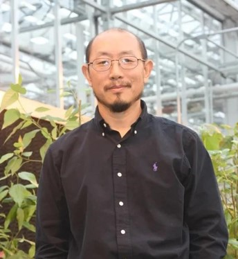 开云官方注册创新论坛第一千四百零三讲：剖析科研、论文写作与发表全过程