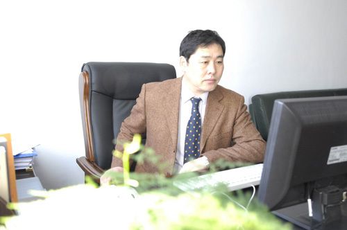 开云官方注册校庆117周年人文社科高端讲座暨“名家讲坛”：马克思的具体人性论